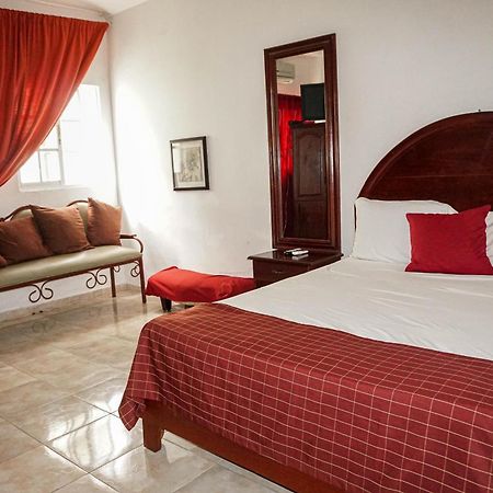 Hotel Nuevo Amanecer El Catey Bagian luar foto