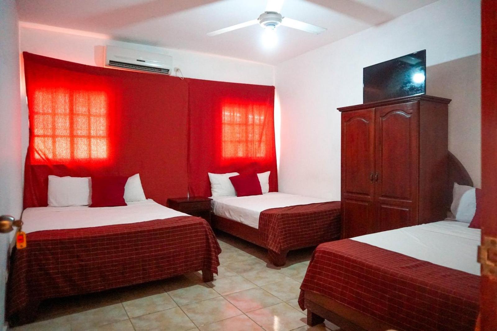 Hotel Nuevo Amanecer El Catey Bagian luar foto