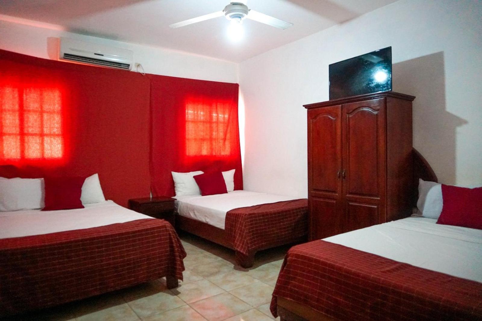 Hotel Nuevo Amanecer El Catey Bagian luar foto
